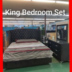 🥰 King Bedroom Set