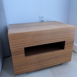 Modern Wood Nightstand with Drawer