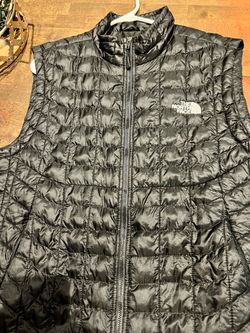 North Face Vest size medium