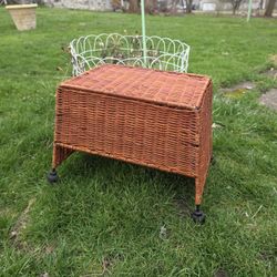 Vintage Wicker Stool with Wood Ball Feet – Mid-Century Rattan Riser 