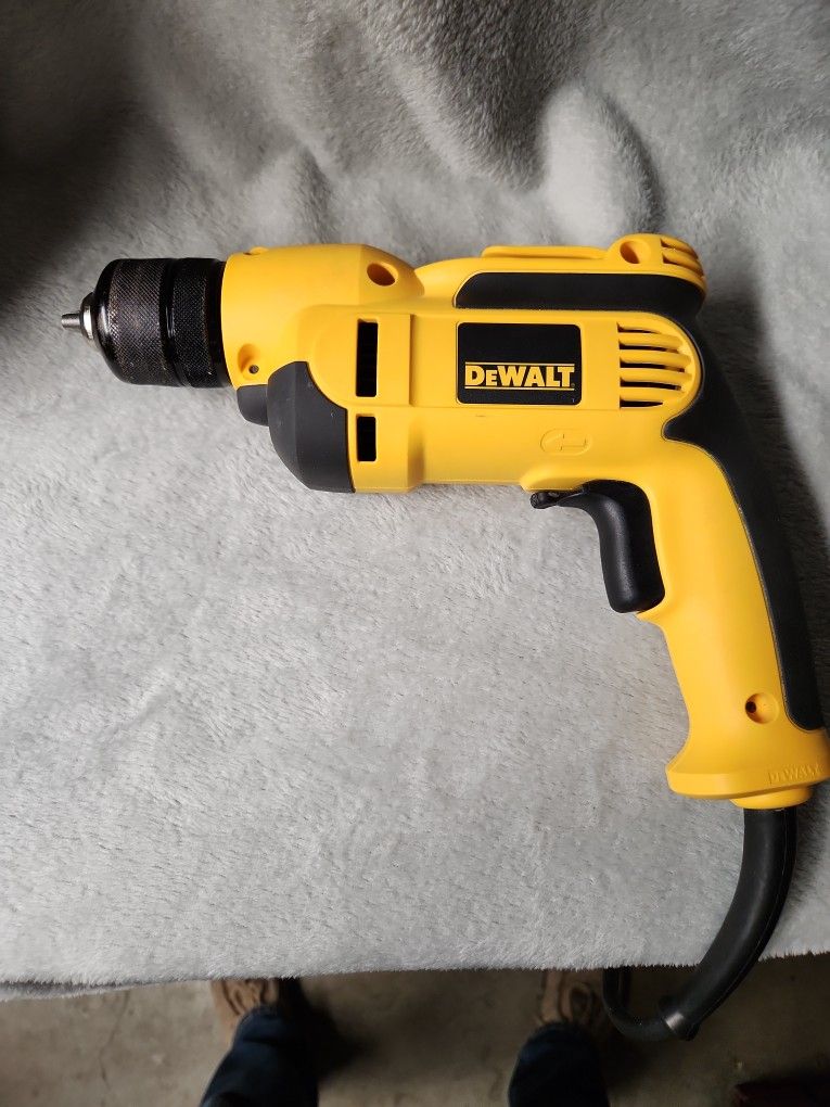 DeWalt VSR Drill