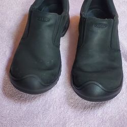 KEEN 1017426 Black Leather Slip On Casual Comfort Walking Shoes Men's Sz 11.5