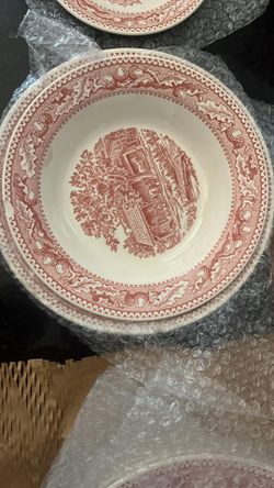 Memory Lane" pattern by Royal China, Inc