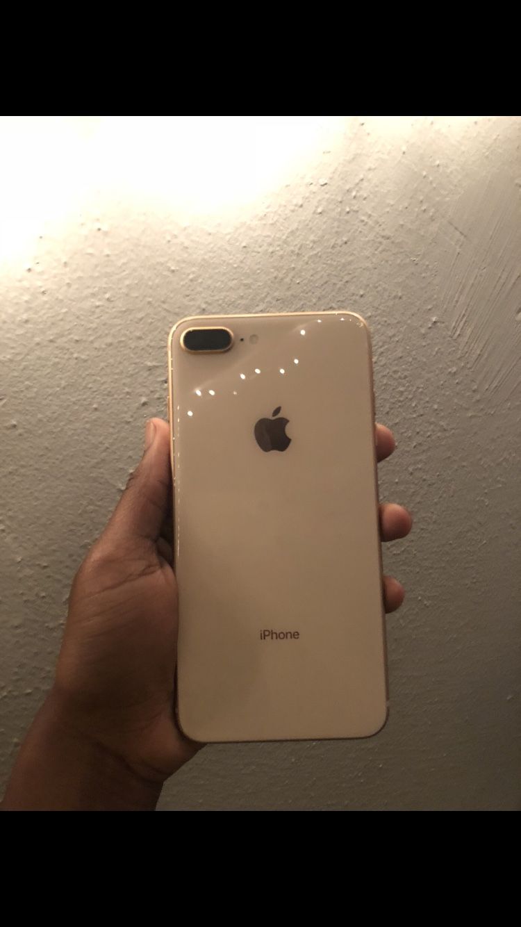 iPhone 8 Plus