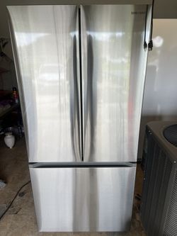 Samsung French Door Stainless Steel Refrigerator 32”