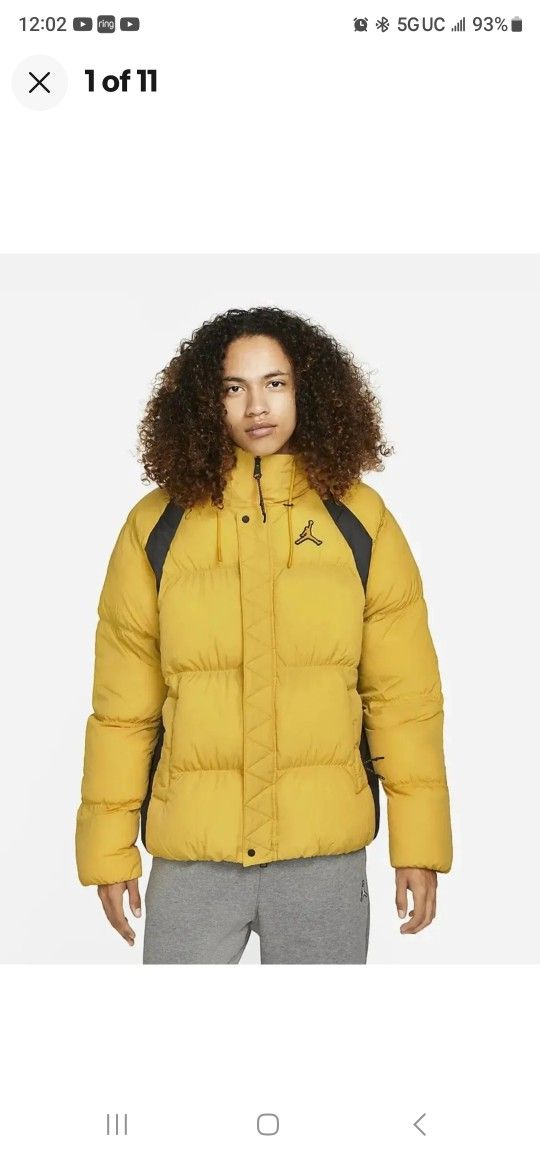 Jordan Men's Yellow Long Sleeve Full Zip Hooded Essentials Puffer Jacket Size M