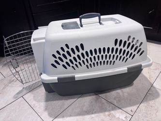 Pet carrier
