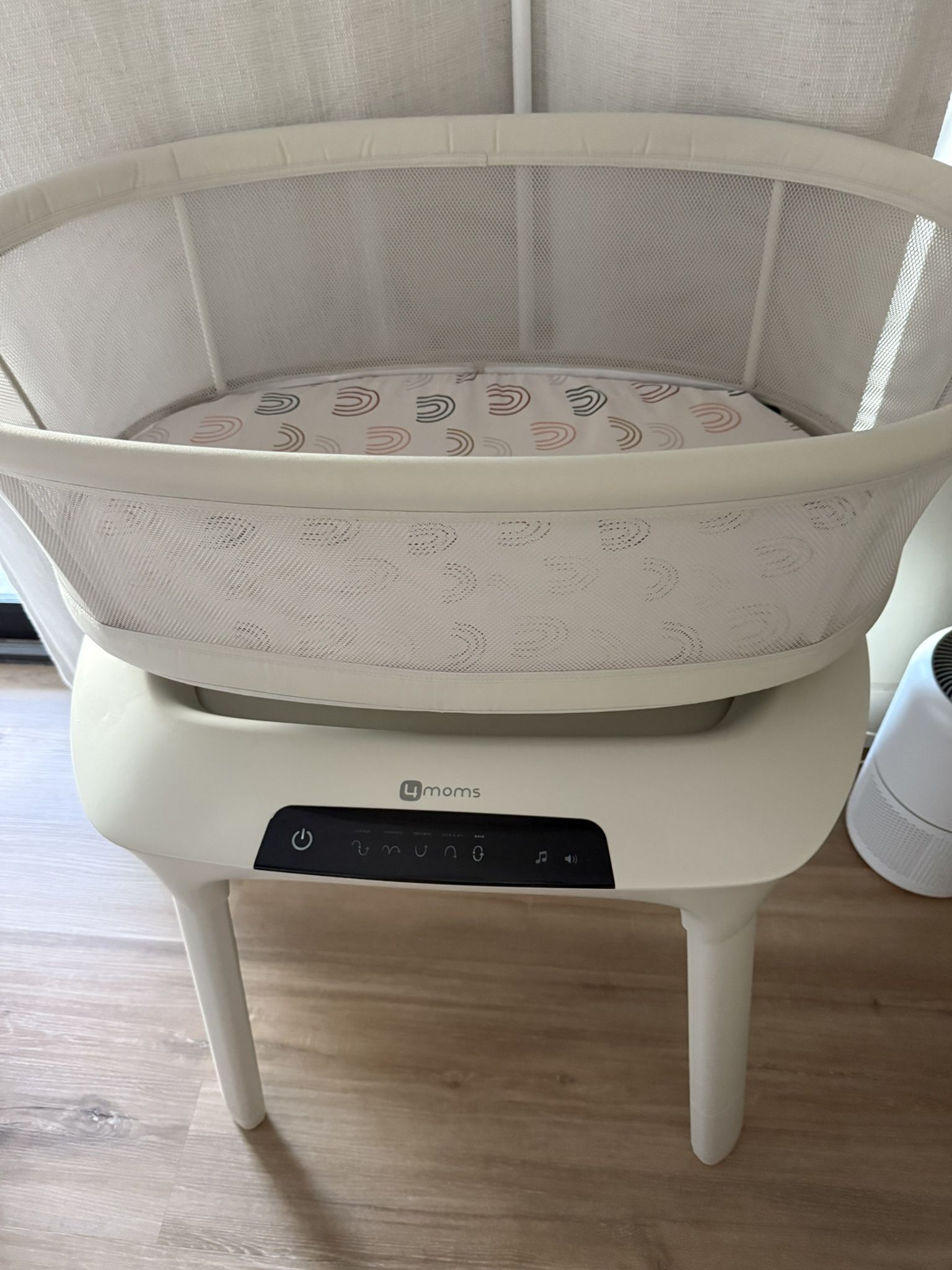 4moms MamaRoo Sleep Bassinet – Like New!