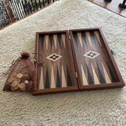 New Never Used Back Gammon Board Game