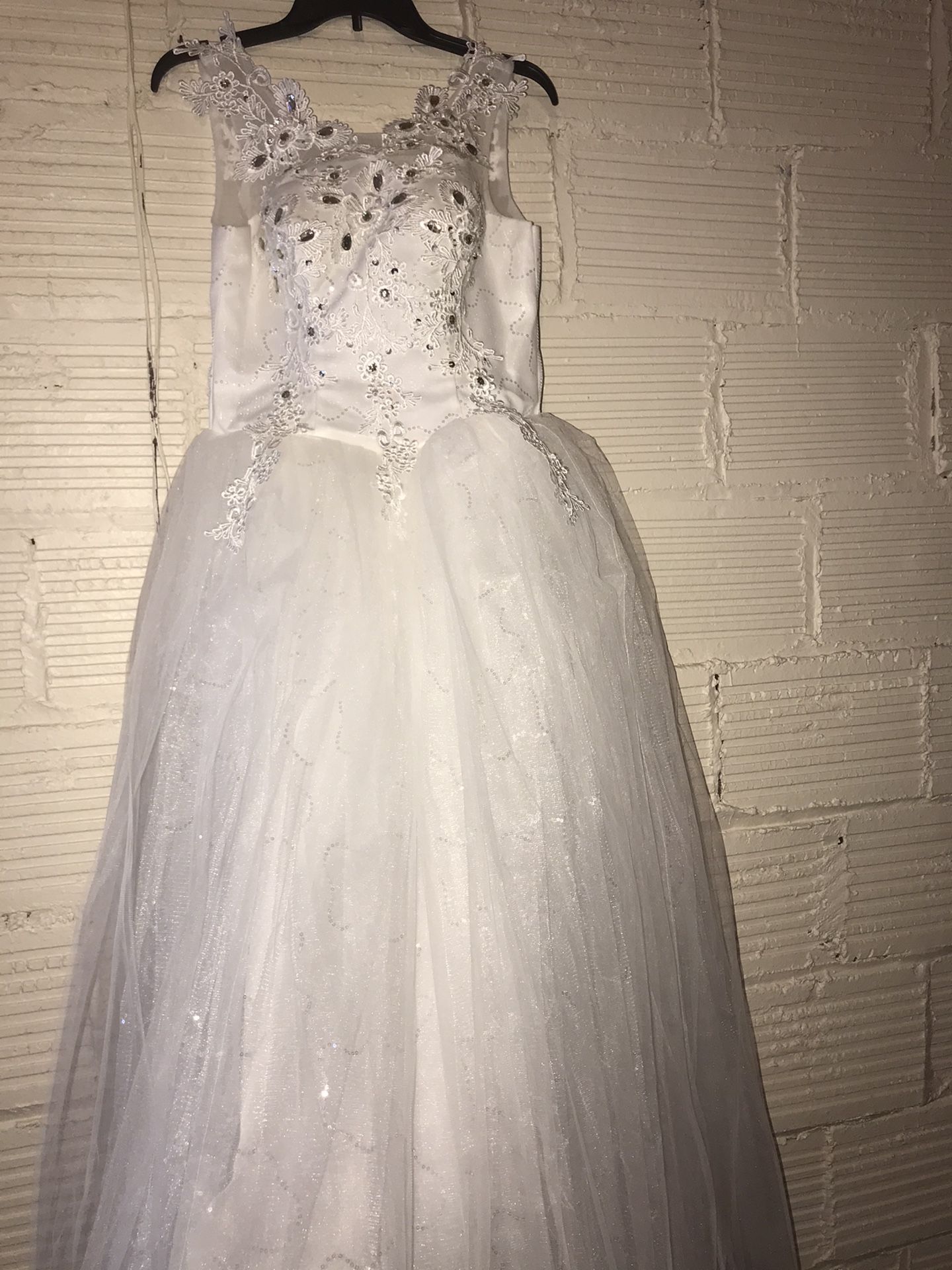 Brand New Never Worn Wedding Dress! 