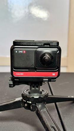 Insta360 ONE R Twin Edition (4K + 360 Lenses) + Extended Battery