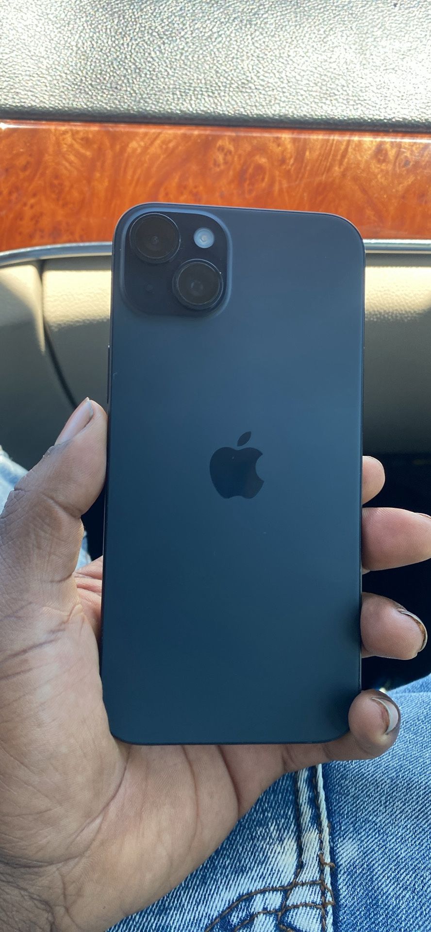 iPhone 15 Plus