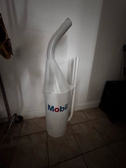 F1. Mobile gas can.