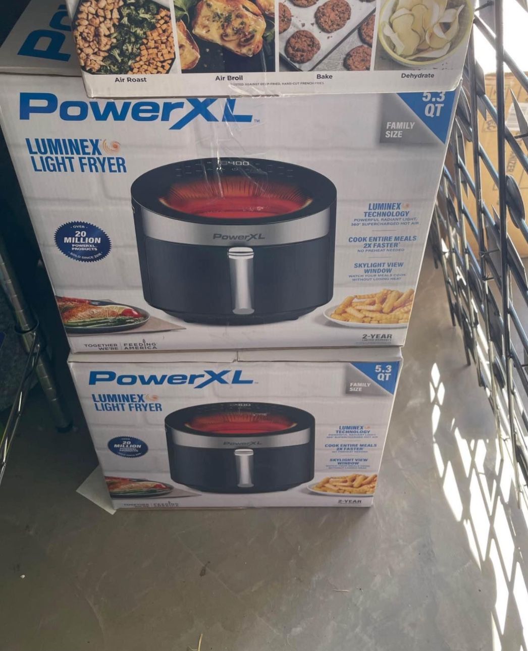 PowwerXL Luminex 360 Supercharged Hot Air Fryer Skylight Window Fast Heat up 400 F in 2.4sec Auto Shut Off &12 Quick Touch Presets