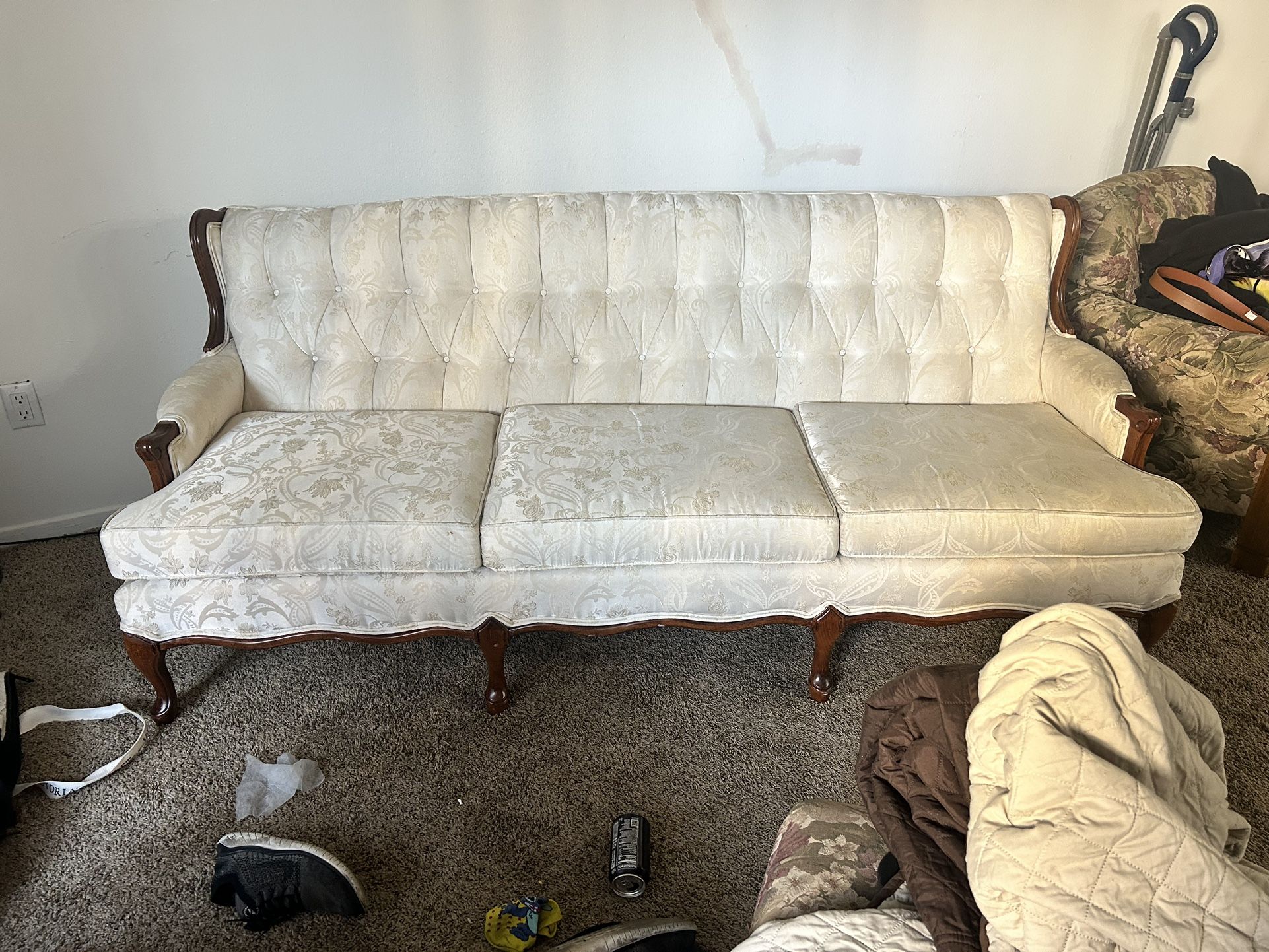 Sofa / Couch
