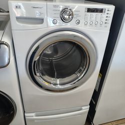 LG Gas Dryer with auto sensor dry In Excellent Working Condition