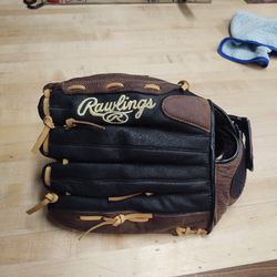 Rawlings Baseball Glove