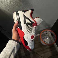 Jordan 4 size 11 