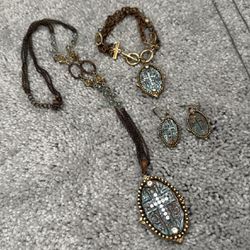 Necklace Bracelet Earrings Set 