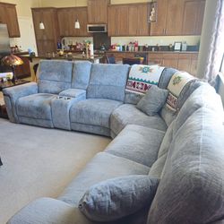 Sectional Sofa with two Recliners u