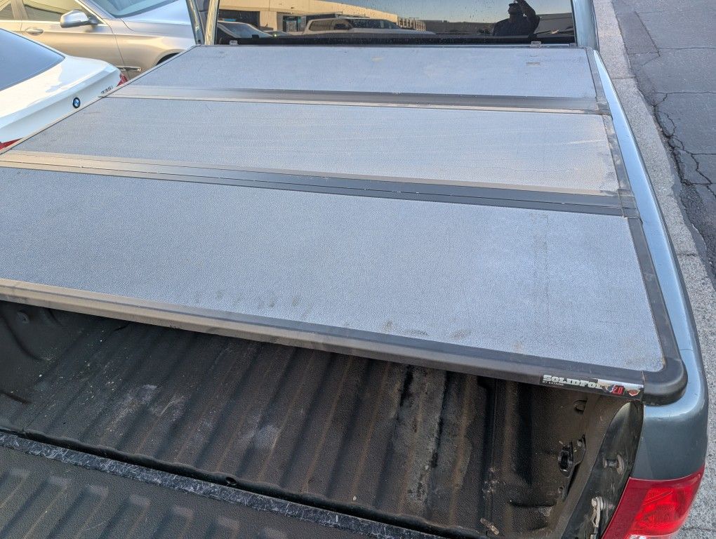 Extang 83425 Solid Fold 2.0 Tonneau Cover Ram 1500 Classic