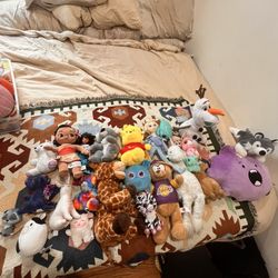 Dolls And Plushy