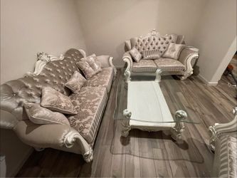Vintage livingroom set//sofa and loveseat //no credit needed //same day delivery
