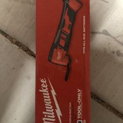 Milwaukee M18 Cordless Multitool