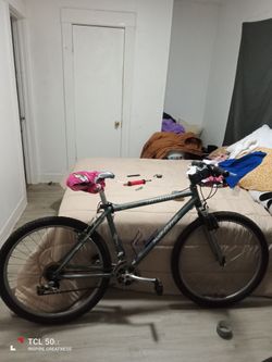 ROCK HOPPER .. SPECIALIZED