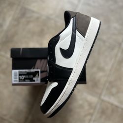 Jordan 1 Retro low OG Mocha Size 10.5
