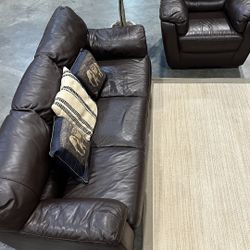 Leather Puré Sofás $500 Natuzzi  OBO