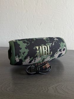 JBL speaker Charger 5
