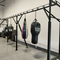 Custom-made MMA Punching Bag Stand. Also With Kicking Pads