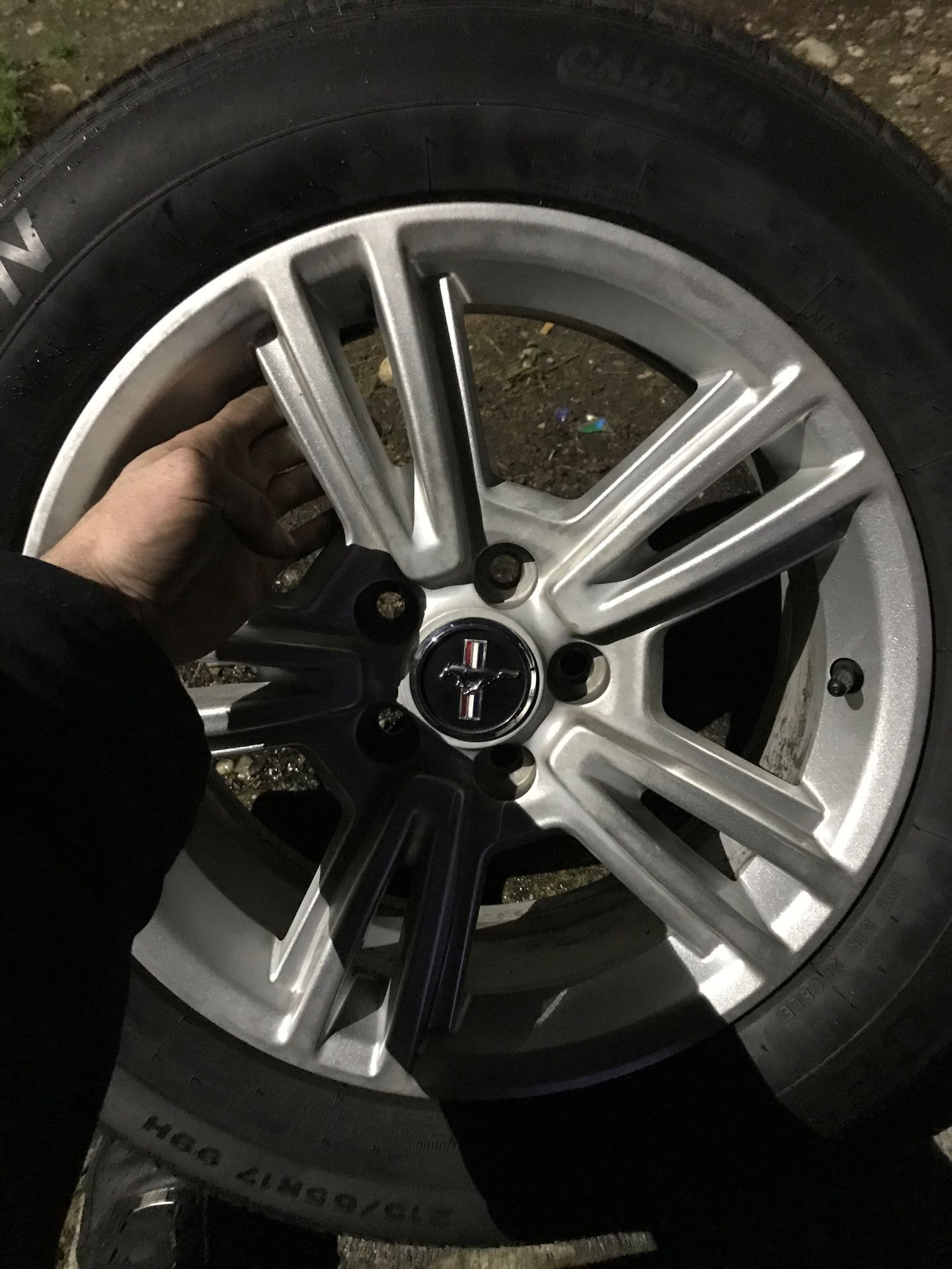 215/65/17 99h Stock 2014 Mustang GT Wheel