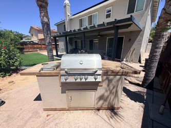 BBQ ISLAND
