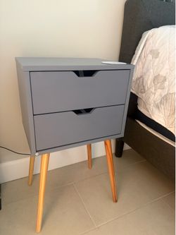 2 Night Tables – Perfect Condition