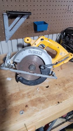 Dewalt Circular Saw