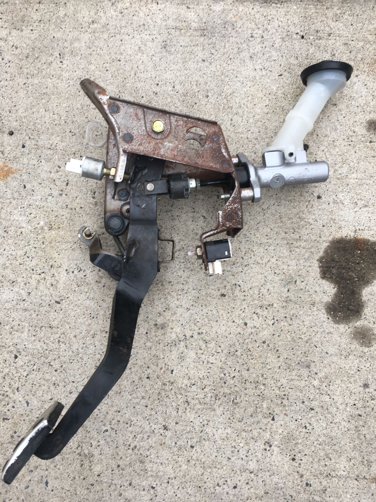 02 Lexus IS300 manual clutch pedal for Sale in Queens, NY OfferUp