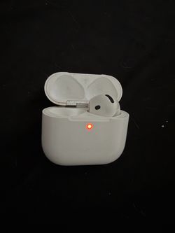Apple AirPods with Charging Case