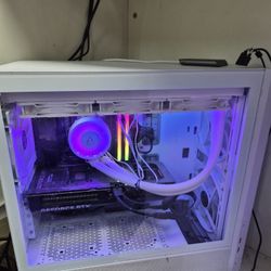 Mint Gaming PC: Ryzen 7 9800X3D + RTX 5070 • 32GB DDR5 • 2TB NVMe