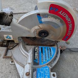 Delta Saw Miter