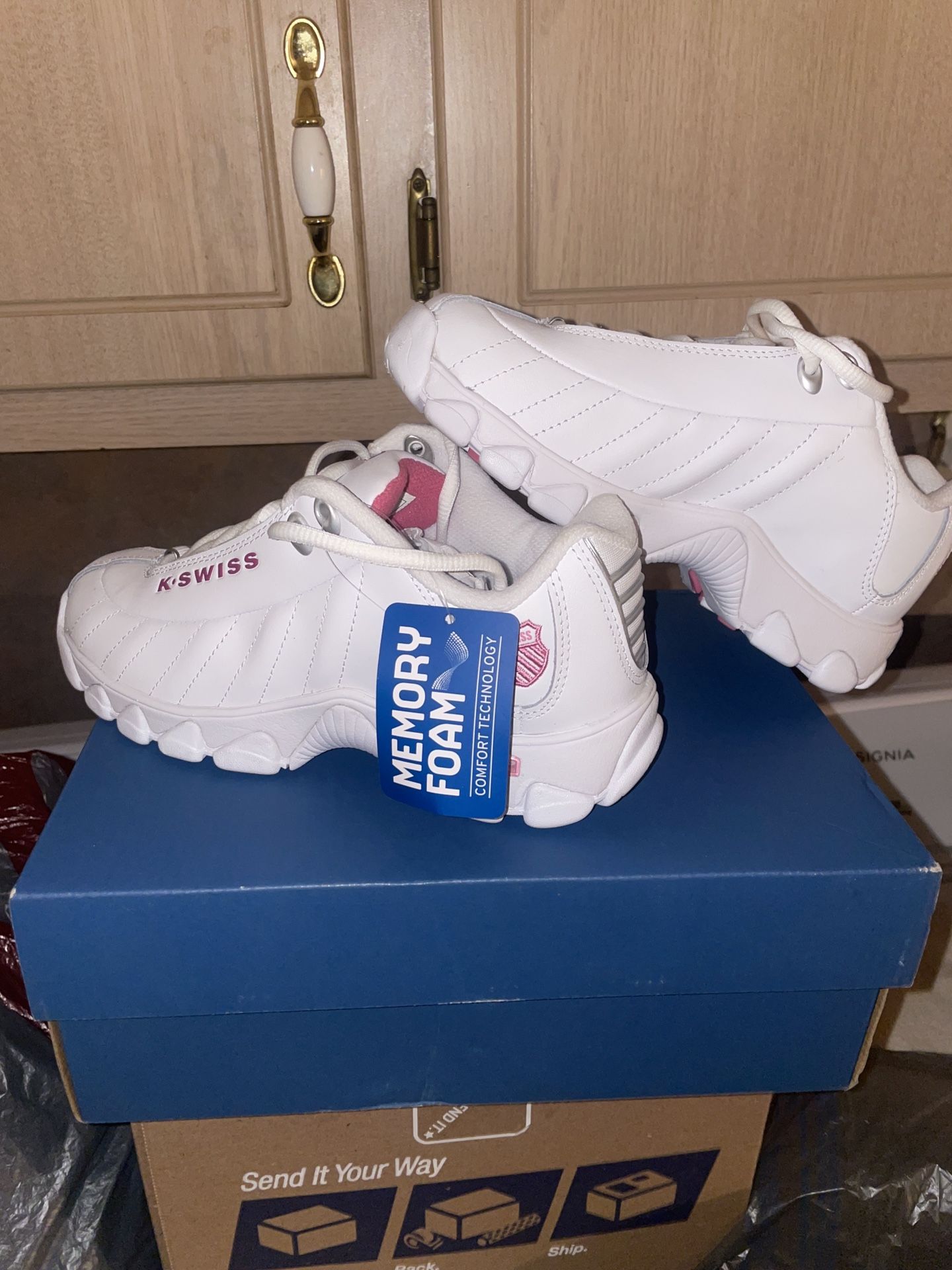 K Swiss ST329 CMF Women's Sneakers – White Pink – Memory Foam