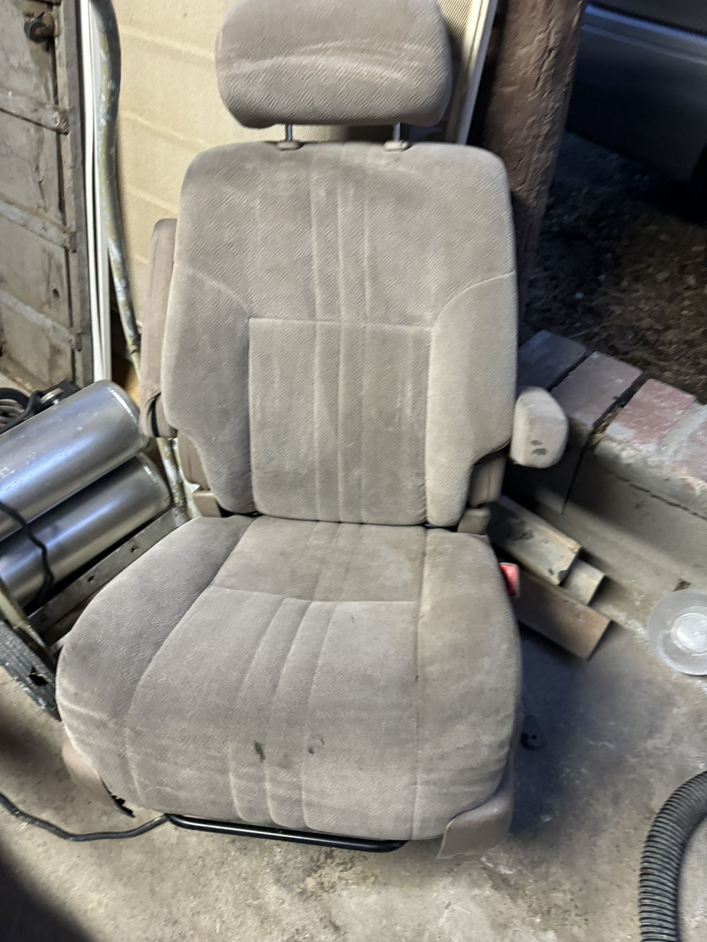 Seats Rear Toyota Siena2003