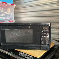Hamilton Beach 1000 Watts Microwave OBO