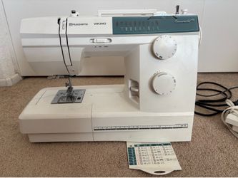 Husqvarna Viking Emerald 118 Sewing Machine