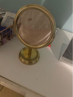 2 different mirrors