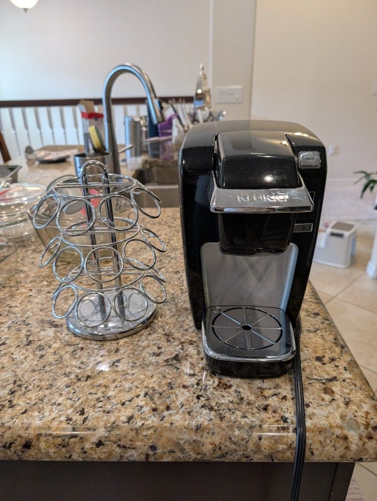 Keurig Coffee Maker with Cup holder 