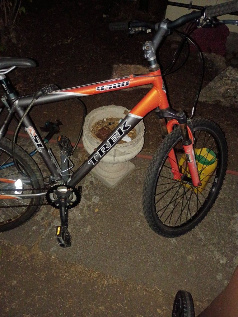Trek 4300