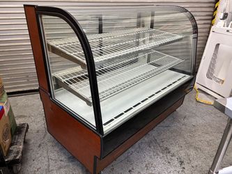 59" Full Service Curved Glass Bakery Display Case Federal CGR5948 On Wheels Cold Food NSF #4179