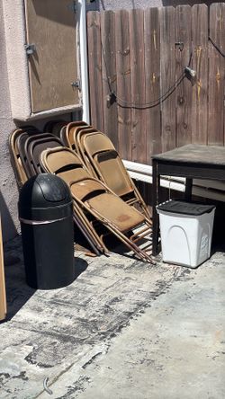 Foldable metal chairs